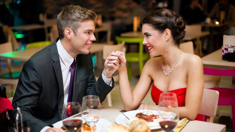 How to behave on a first date