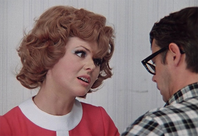 Куда собралась уехать жена Шурика? 16 10 1