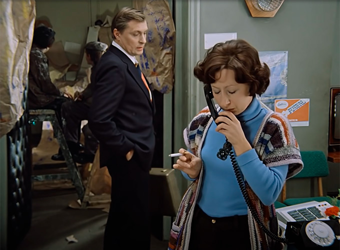 Какого персонажа сыграла в фильме Лия Ахеджакова? 12 Love affair at work 3