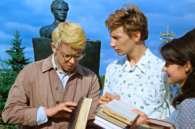 «Наваждение»: В каком узе учился Шурик? 12 Test 6 1