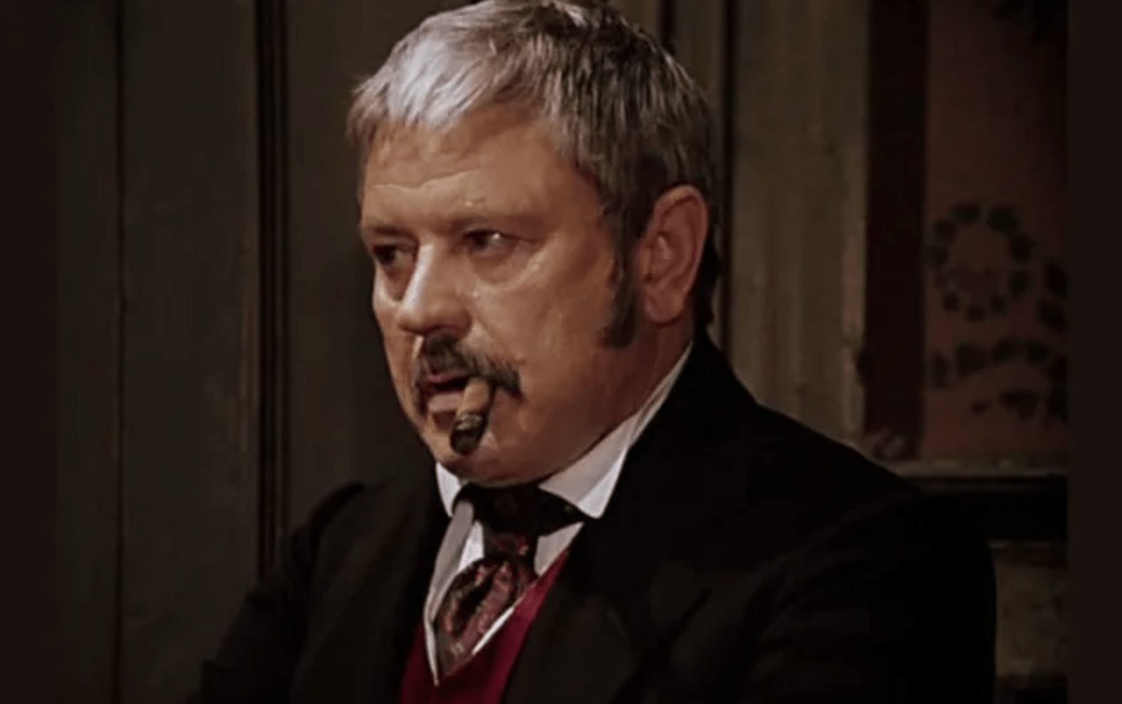 Чьим голосом чаще всего в советских фильмах говорил литовский актёр Донатас Банионис? 8 19516