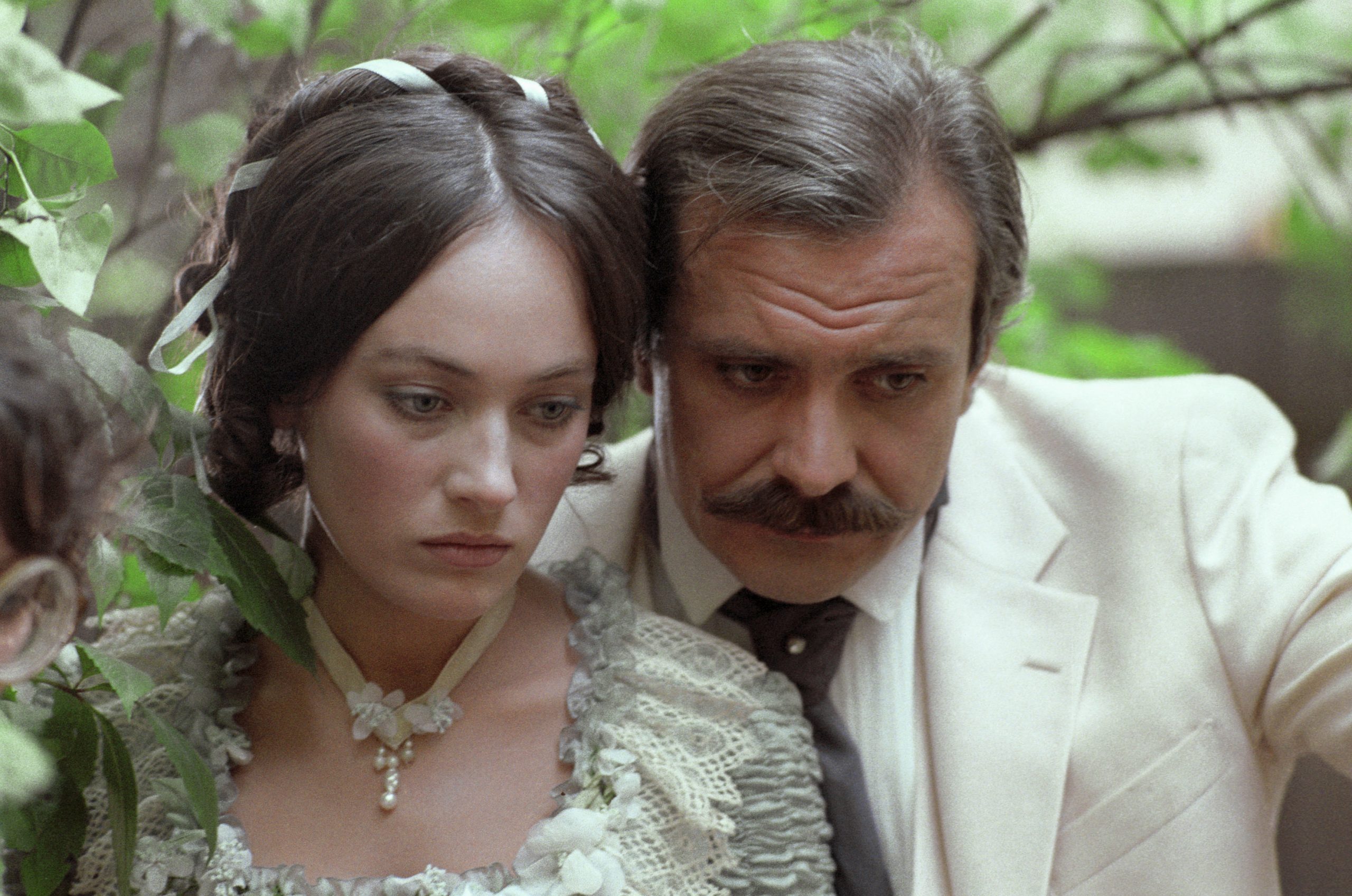 Экранизацией какой пьесы Александра Островского является фильм «Жестокий романс» (1984), снятый Эльдаром Рязановым? 12 19545