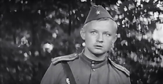 Как зовут этого советского актёра в форме? 13 19927