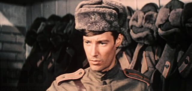 Как зовут этого советского актёра в форме? 23 19977