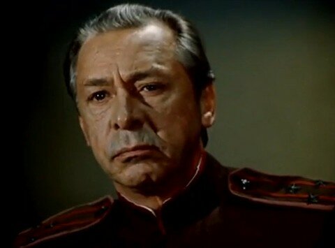 Как зовут этого советского актёра в форме? 24 19982