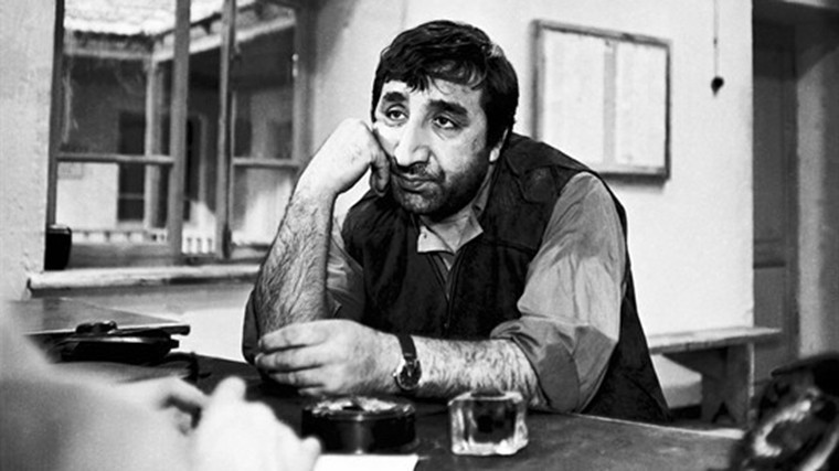 Из какого фильма с Фрунзиком Мкртчяном этот кадр? 7 20623