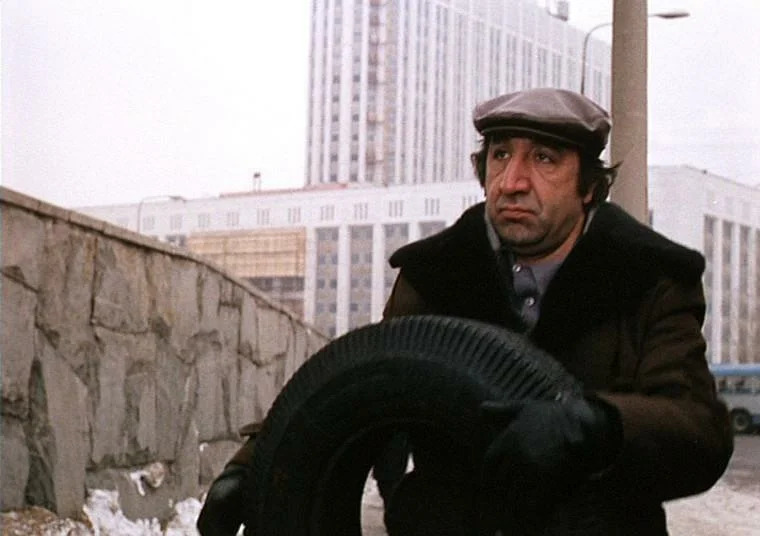 Из какого фильма с Фрунзиком Мкртчяном этот кадр? 19 20683