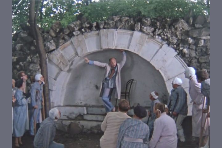 Отрывок из какого произведения Шекспира сыграл Велюров в больнице? 16 21432