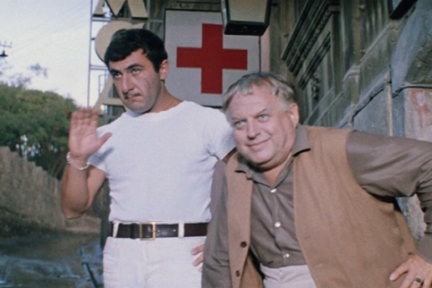 На какой улице была назначена встреча для передачи драгоценностей контрабандистам? 15 24861