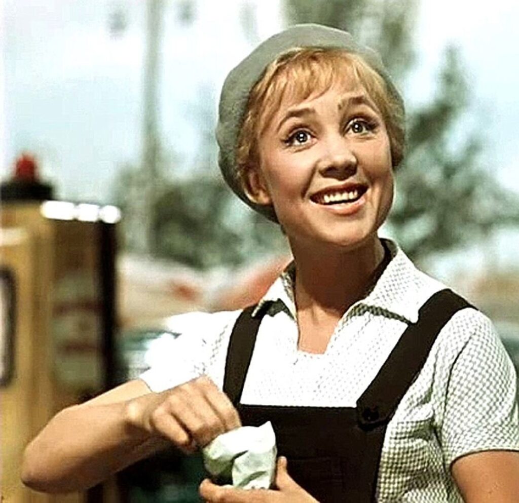 Сколько весила героиня Румянцевой, когда пришла поступать в «Балет на льду»? 9 24942