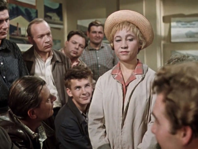 Какую справку приложила Людмила к своей автобиографии? 10 24947