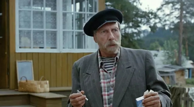 Как звали героя Сергея Юрского в фильме «Любовь и голуби»? 16 25253