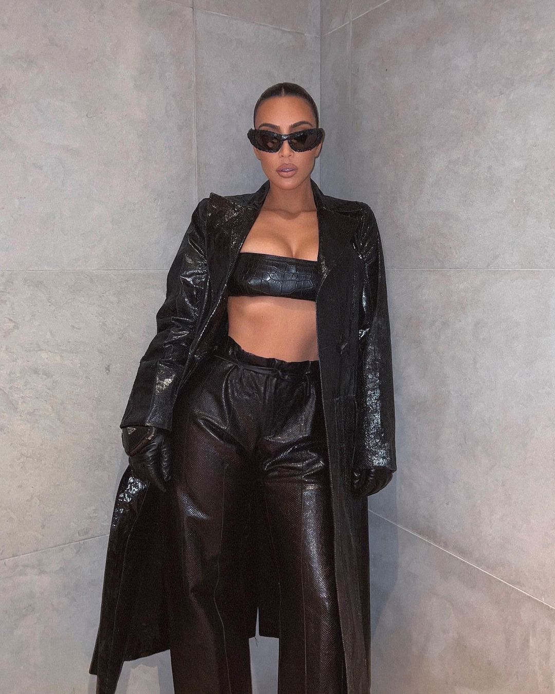 Ким Кардашьян похвасталась изумительным прессом и пышными формами 7 Кардашян 274800724 675457803493475 5338813540073975735 n