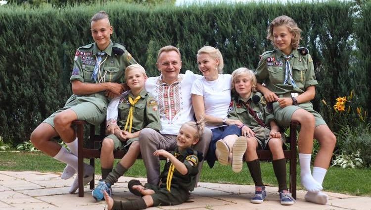 10 main v1584376151 e1649793314304