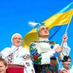 "Взяла к себе переселенцев, пекут пироги..." - Данилко рассказал, что делает "мама Сердючки" во время войны 15 2729175706154775095642164613451558103402439n 1