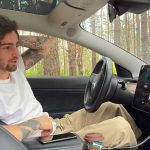 Владимир Дантес отдал свою "Tesla" волонтёрам: "Рассекает по Киеву, развозит гуманитарку" 16 image 9 e1650877328807