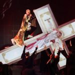 "Бесовское шоу" - Киркорова обвинили в провокации за пляски на поваленном кресте 15 353a03527050d08f83c8f0e3e1578df4 e1651613121668