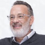 "Надеемся, что это из-за нервов" - 65-летний Том Хэнкс испугал фанатов внешним видом и трясущейся рукой 14 2dd3fe5e786f52ef0f2cd8df50e924f8 e1655401360878