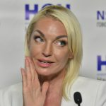 Такой красоте даже стены кланяются - фото полуголой Волочковой в кровати высмеяли за излишний фотошоп 14 anastasiya volochkova 21 e1656148190111