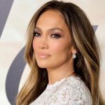 Дженнифер Лопес сразила фанатов глубоким декольте в кожаном корсете 14 jlo 273525895 899245620767822 6473468289386030214 n e1654630879811