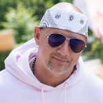 "Але якщо ти співаєш "Ой у лузі" - Нам с тобою по дорозі" - Потап удивил поклонников новыми "замальовочками" на украинском 15 1200px Potap photoshooting at Laima Rendez Vous Jurmala 2017 e1657649677163