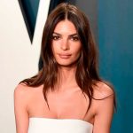 Идеальная талия и стройные ноги - Эмили Ратаковски показала изумительную фигуру в бикини 13 Emili