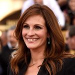 «Один из способов поддержать Украину — делать покупки в Украине!»: Джулия Робертс купила платье украинского бренда 14 Roberts