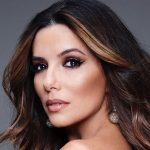 "Такая хорошенькая!" - 47-летняя Ева Лонгория в блестящем лифе показала упругий пресс 16 evalongoria 59417546 610734596098540 7771202906346907662 n e1661885796194