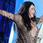 "Прикольный виб*атор!" - Лолита нашла в Крыму странный камень и заявила, что заберёт его в Москву 16 original e1660848604996