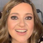 "Само очарование!" - Могилевская на фоне осеннего Киева засветила пикантное декольте 14 4bf photo6047430359722863400 e1664397135912