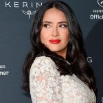 "Красивейшая женщина на планете!" - Сальма Хайек показала пышные богатства в прозрачном боди и кожаном корсете 13 Maket Moldova 1650871362 4