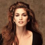 "Выглядишь феноменально!" - 56-летняя Синди Кроуфорд снялась в постели в прозрачном белье 14 Cindy Crawford