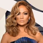 Дженнифер Лопес засветила свой упругий пресс и сексуальную грудь для выхода нового альбома 13 JLO20NAILS20default land GettyImages 1132063654 e1669705666804