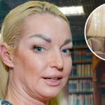 Боди уползло: Волочкова распахнула ноги на диване перед окном, засветив лишнее 12 Maket Moldova 1650871362 7