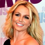 "Она беременна": Обвисшая грудь, животик - фото Спирс в прозрачной ночной рубашке удивила поклонников 13 Maket Moldova 1650871362 73