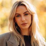 "Капец, какая красивая!" - Никитюк с веночком на голове затронула важную для украинцев тему 14