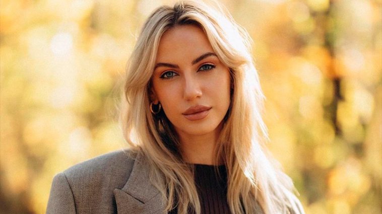 "Капец, какая красивая!" - Никитюк с веночком на голове затронула важную для украинцев тему 6