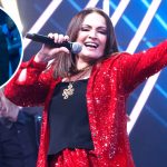 Пожаловалась на здоровье и призналась в любви - Ротару обнялась с Долиной на "Песне года" в РФ во время войны 14 Maket Moldova 1650871362 6