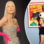 "Идеальное окончание!" - 58-летняя модель Кристен Макменами позировала топлес на полу после вечеринки 13 Maket Moldova 1650871362 84