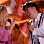 "Эта любовь вечна!" – Галкин очаровал фотографией с Пугачёвой в чёрных колготах и мини-юбке 13 Maket Moldova 1650871362 69