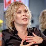 "Невероятно стыдно за нашу страну" - звезда сериала "Ольга" обвинила Россию в том, что творится в Украине 14 Screenshot 25 1