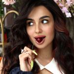 Анна Тринчер во время выступления «свалилась» со сцены (видео) 12 image 1 1