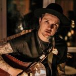 Гитариста группы O. Torvald ранили на войне: коллектив провел благотворительный аукцион, чтобы собрать средства на лечение 16 0739857b6e269cb2c9e0bcbde2183989