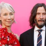 Совсем седая невеста Киану Ривза появилась на публике в откровенном образе без нижнего белья 16 f380a724248bb99b3a5451842831adc5 scaled e1707776123233