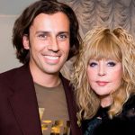 Сияет от счастья: Максим Галкин показал Пугачеву в коротких шортах и поздравил ее с праздником 13 fff