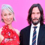 59-летний Киану Ривз сладко поцеловал свою возлюбленную на MOCA Gala 2024 14 Kiany