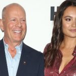 По-детски тешится мыльными пузырями: от фото исхудавшего Брюса Уиллиса щемит сердце 16 bvdbvjdjvnij