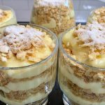 Когда ленюсь, всегда готовлю этот десерт. Просто пальчики оближешь: «Наполеон» в стакане. Съедают через 2 минуты 14 napolo