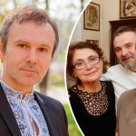 Святослав Вакарчук восхитил редким фото с мамой и поделился воспоминаниями о родном Мукачево 15 krug 31