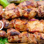 najsmachnishyj sokovytyj myakyj shashlyk najdostupnishyj i najprostishyj u plani marynuvannya